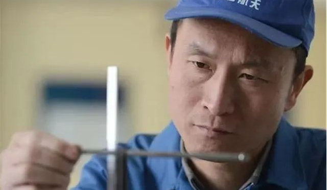 <strong>火箭發(fā)動(dòng)機(jī)的精密加工，為什么離不開(kāi)手工操作？</strong>